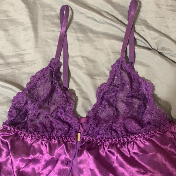 Purple victories secret slip - Picture 2 of 3